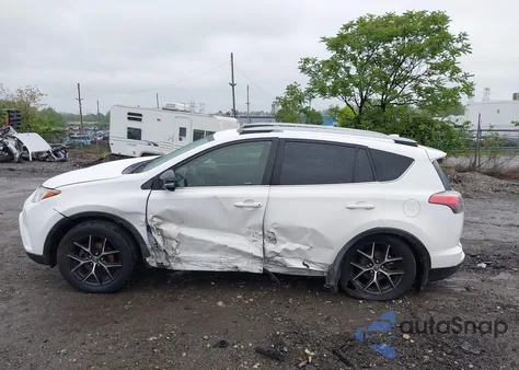 2018 Toyota Rav4 Se из США, поврежденный, VIN JTMJFREV7JJ748669